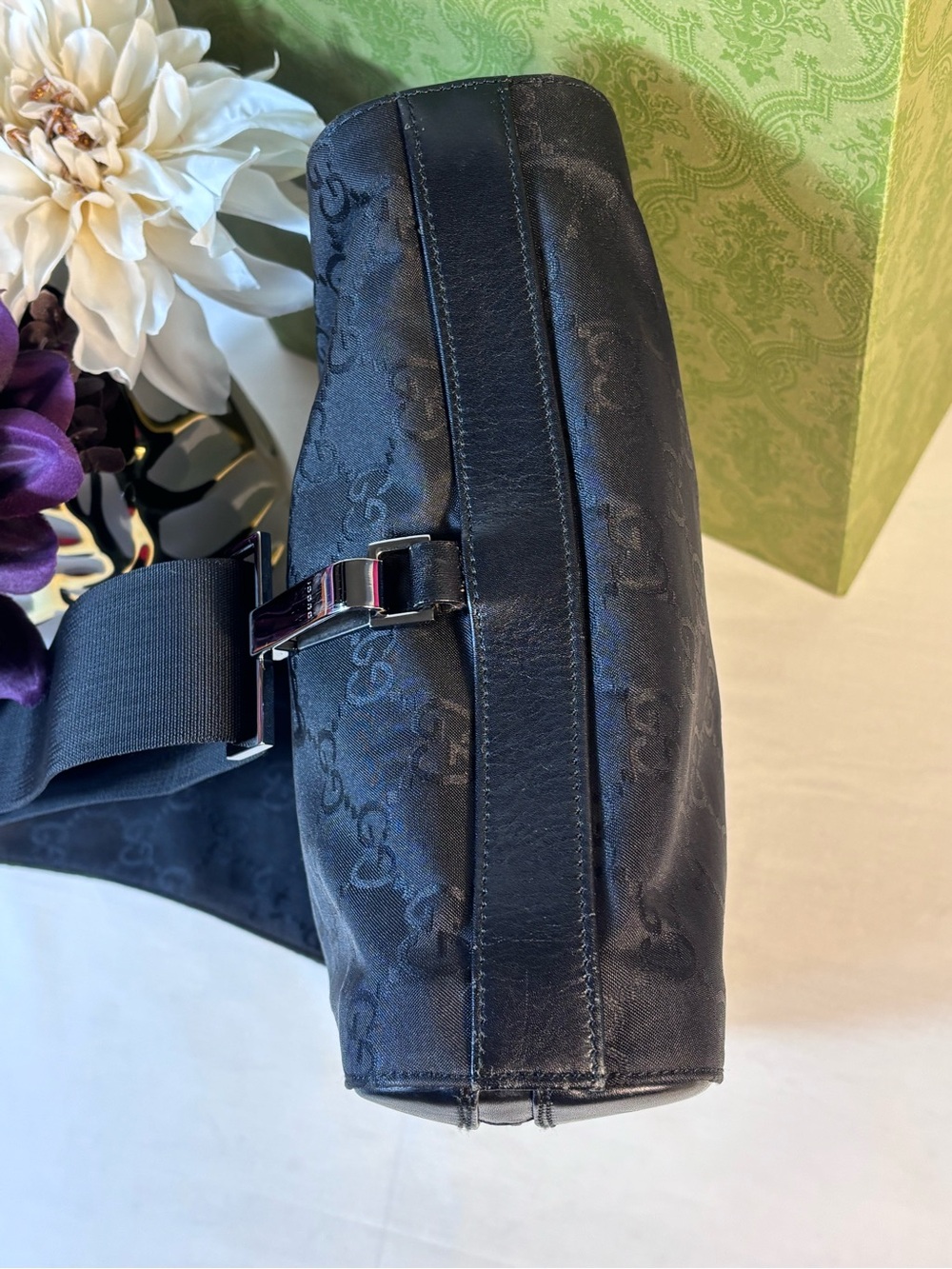 Gucci Logo Black Sling - Picture 7 of 16